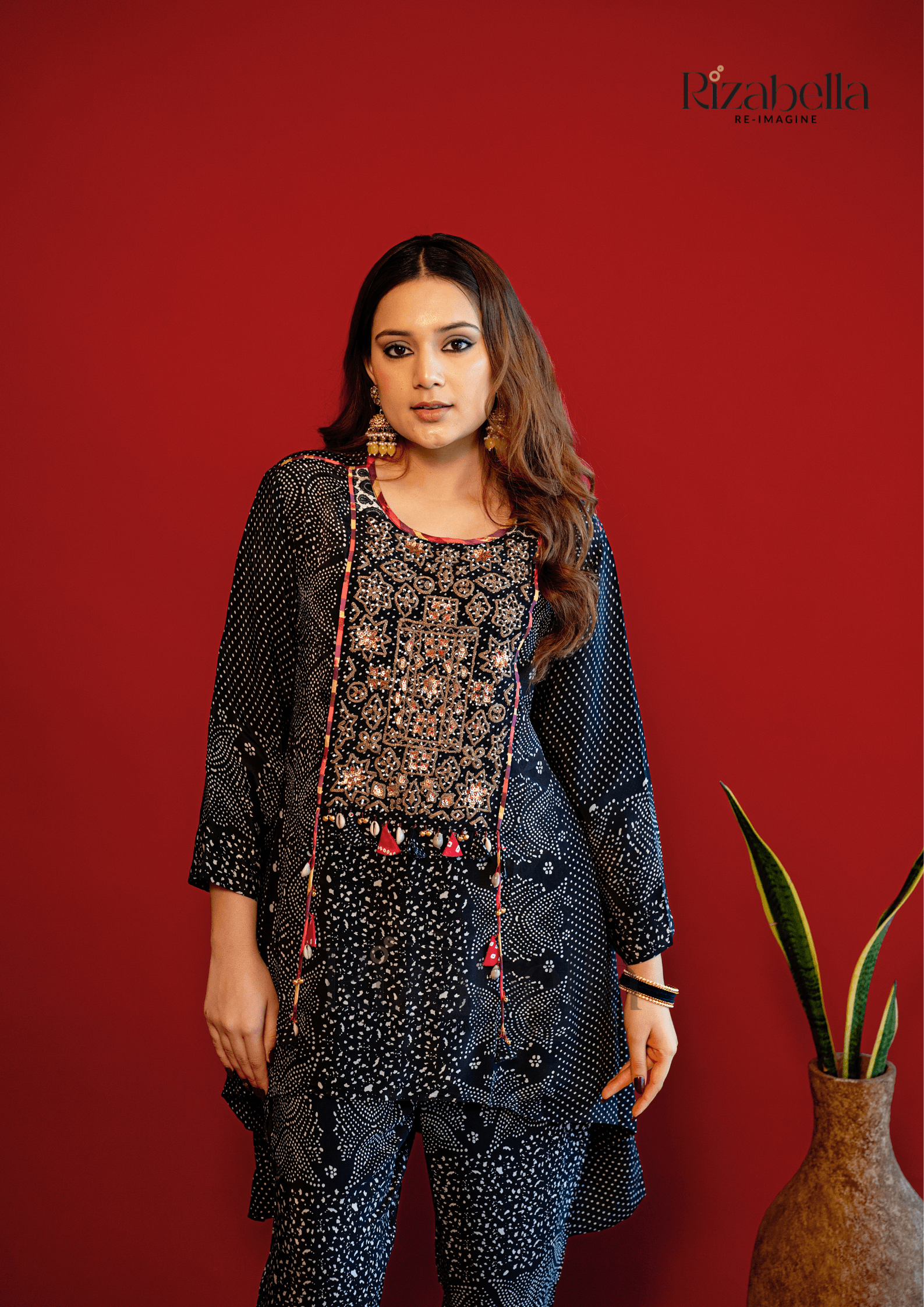 Embroidered Kaftan Pant Set - Black - Image 2