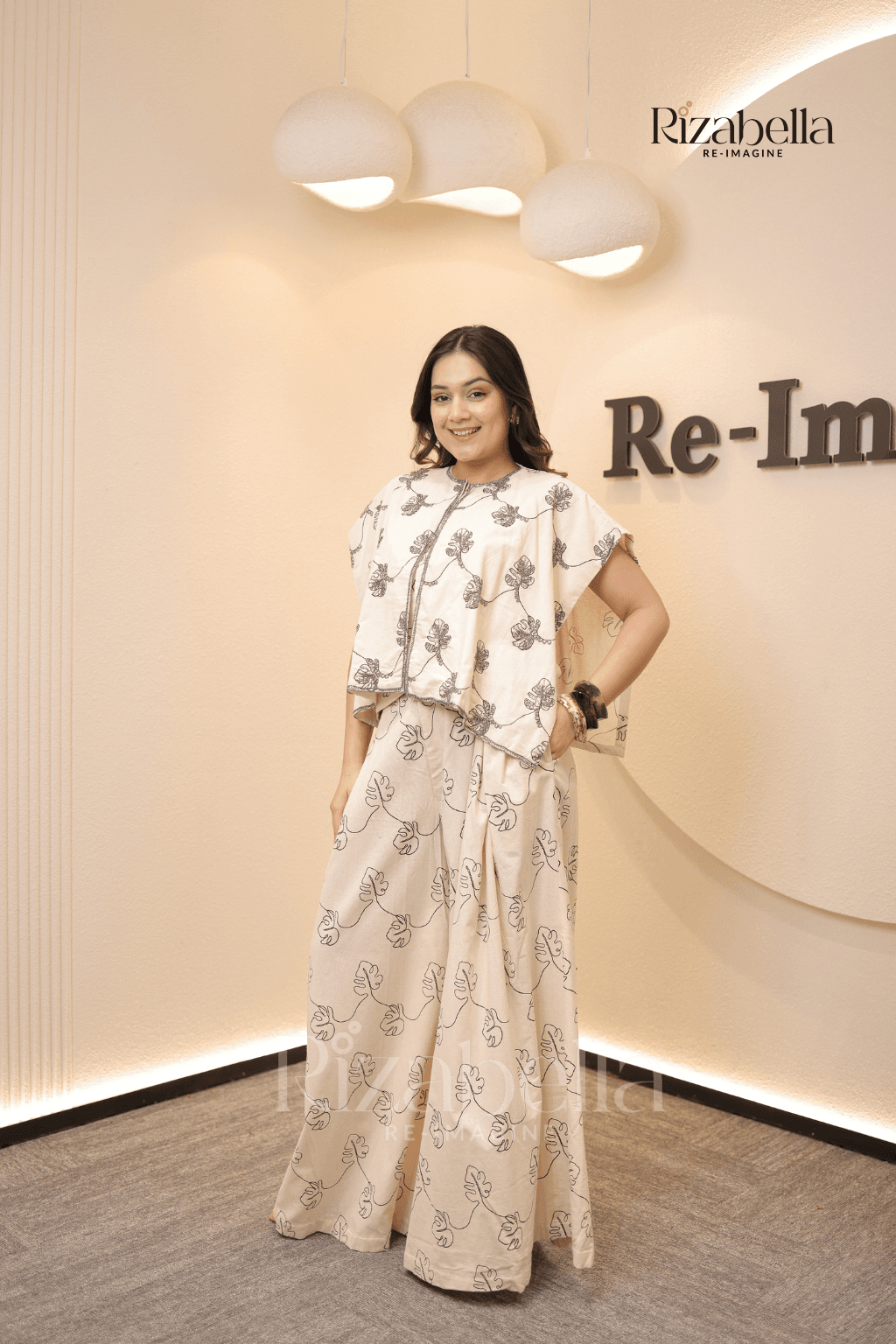 Metallic embroidered cape plazzo set - Image 8