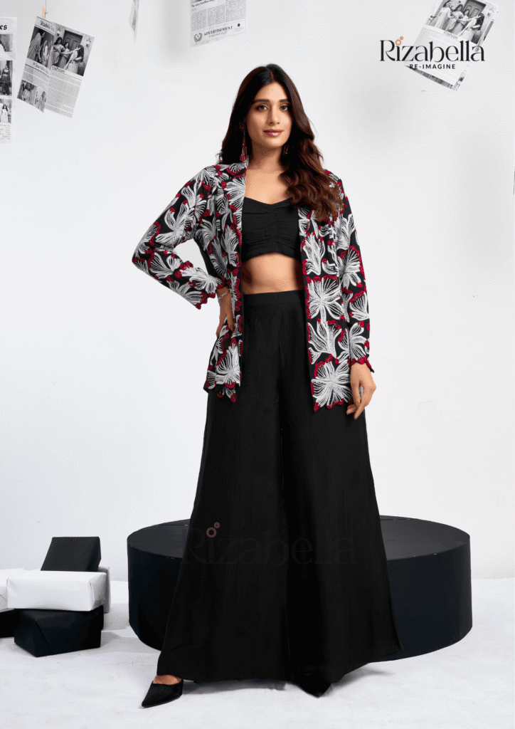Floral Embroidered Jacket Set - Black