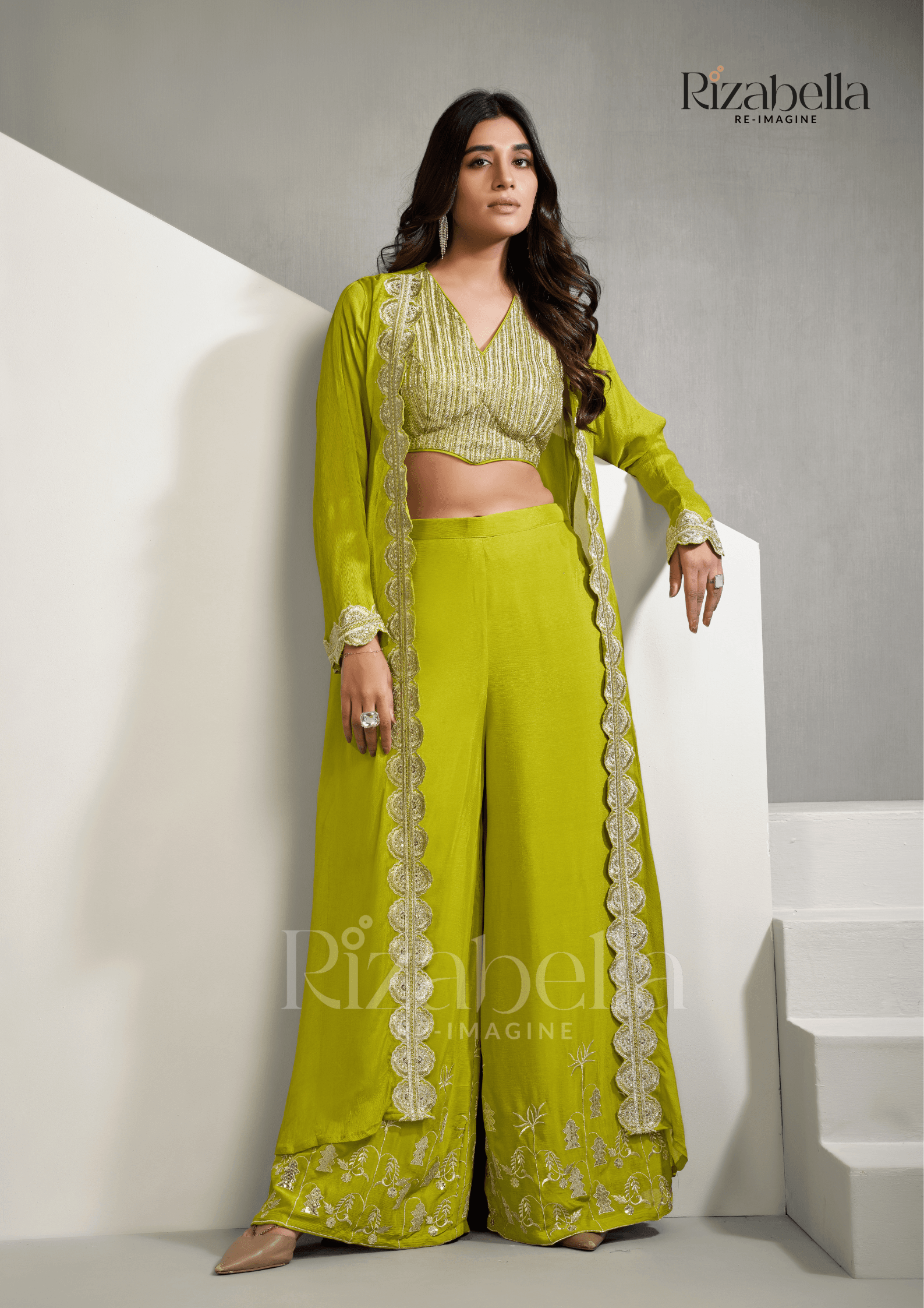 Signature Embroidered blouse & jacket set - Image 5