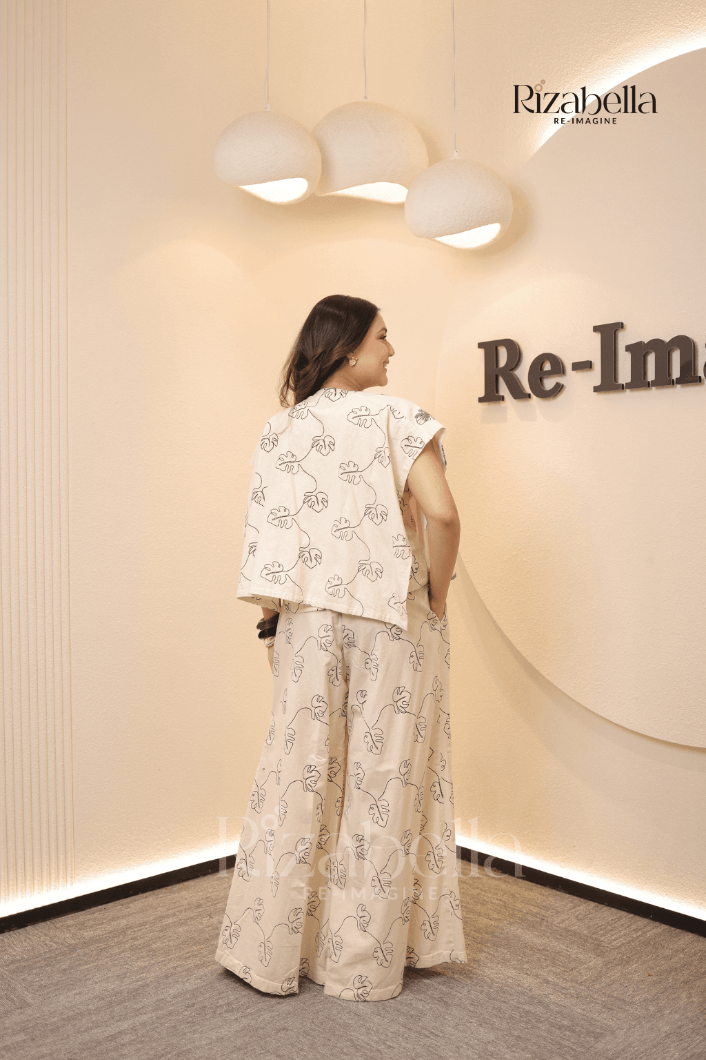 Metallic embroidered cape plazzo set - Image 7