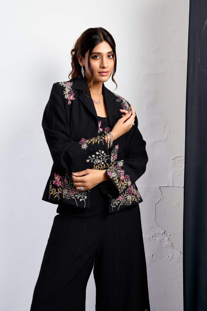 Timeless Embroiderd Blazer Set - Black