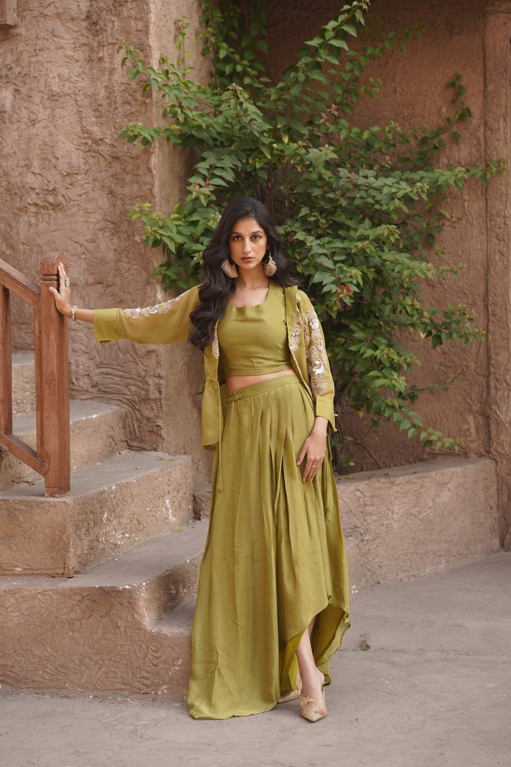 Olive green embellished sleeves shrug set - Image 4